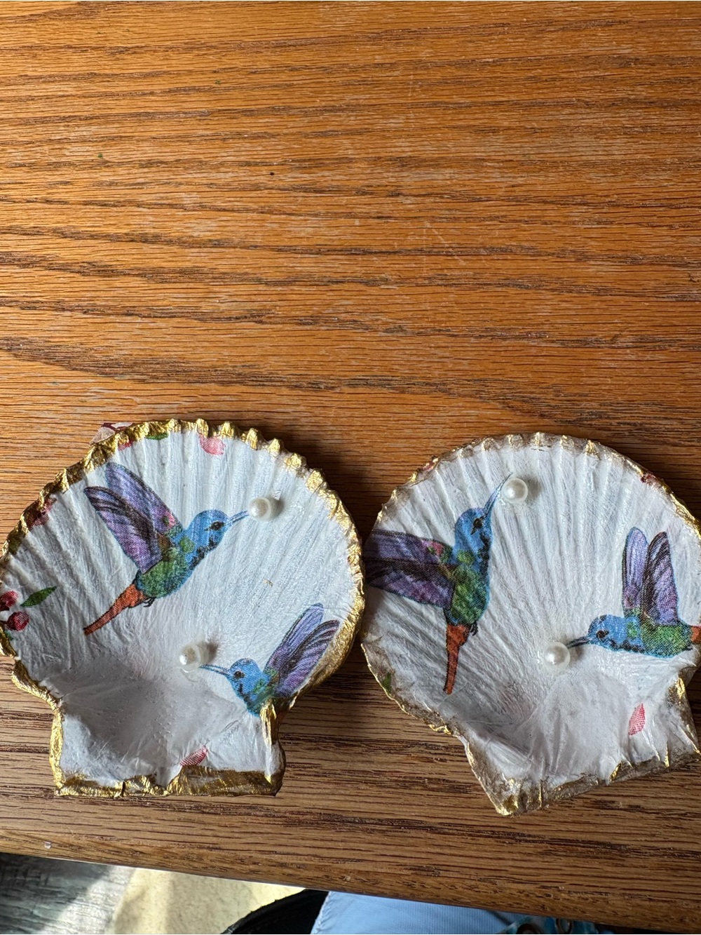 Handmade Clam Shell Trinket Dish HUMMINGBIRDS x2 with pearls in each decoupage